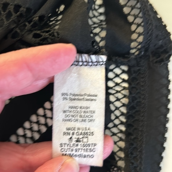 Renee C. Black Mesh Stripe Sheer Sleeveless Top Size Medium - Picture 6 of 6